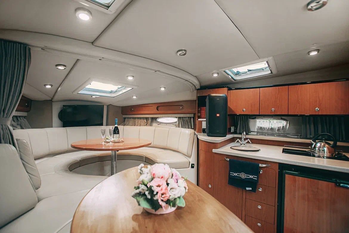 Chaparral 330 / Эфир