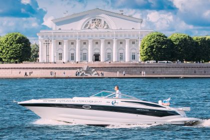 Crownline 320 / Кролик