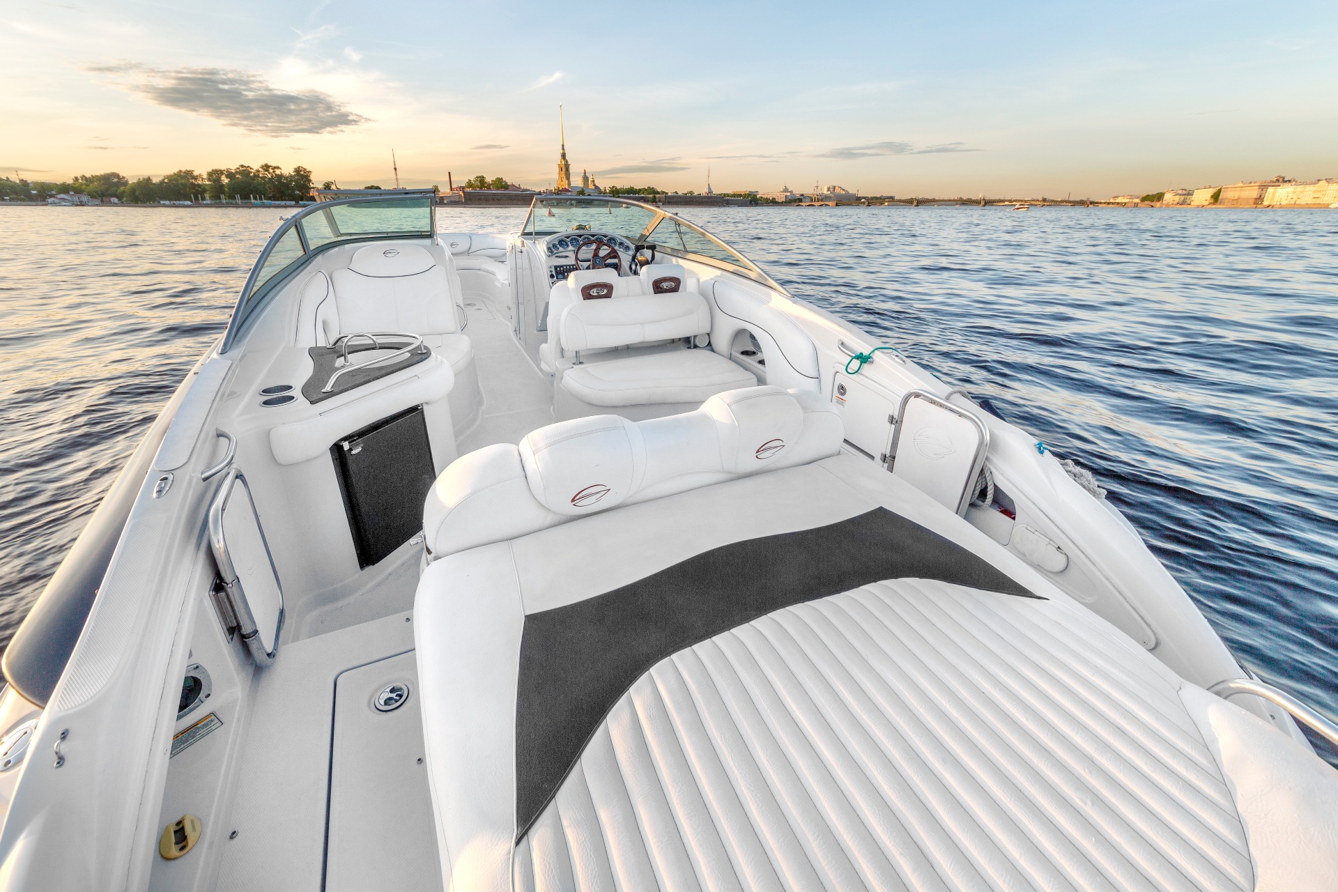 Crownline 320 / Кролик