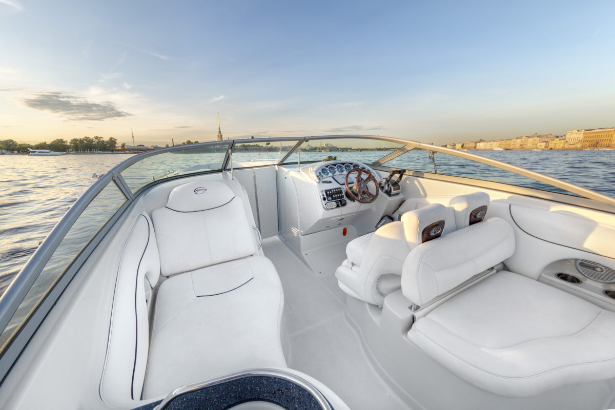 Crownline 320 / Кролик