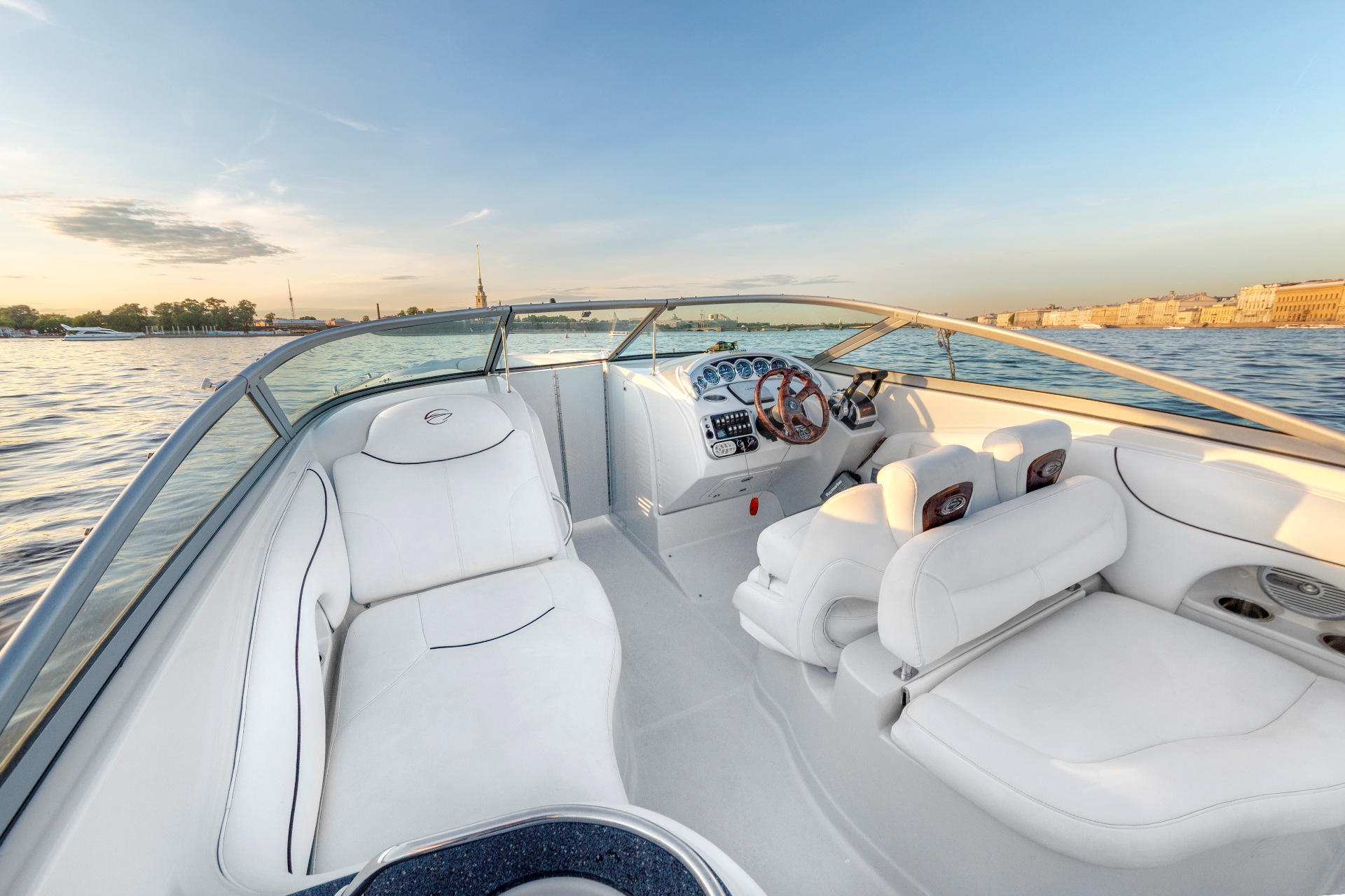 Crownline 320 / Кролик