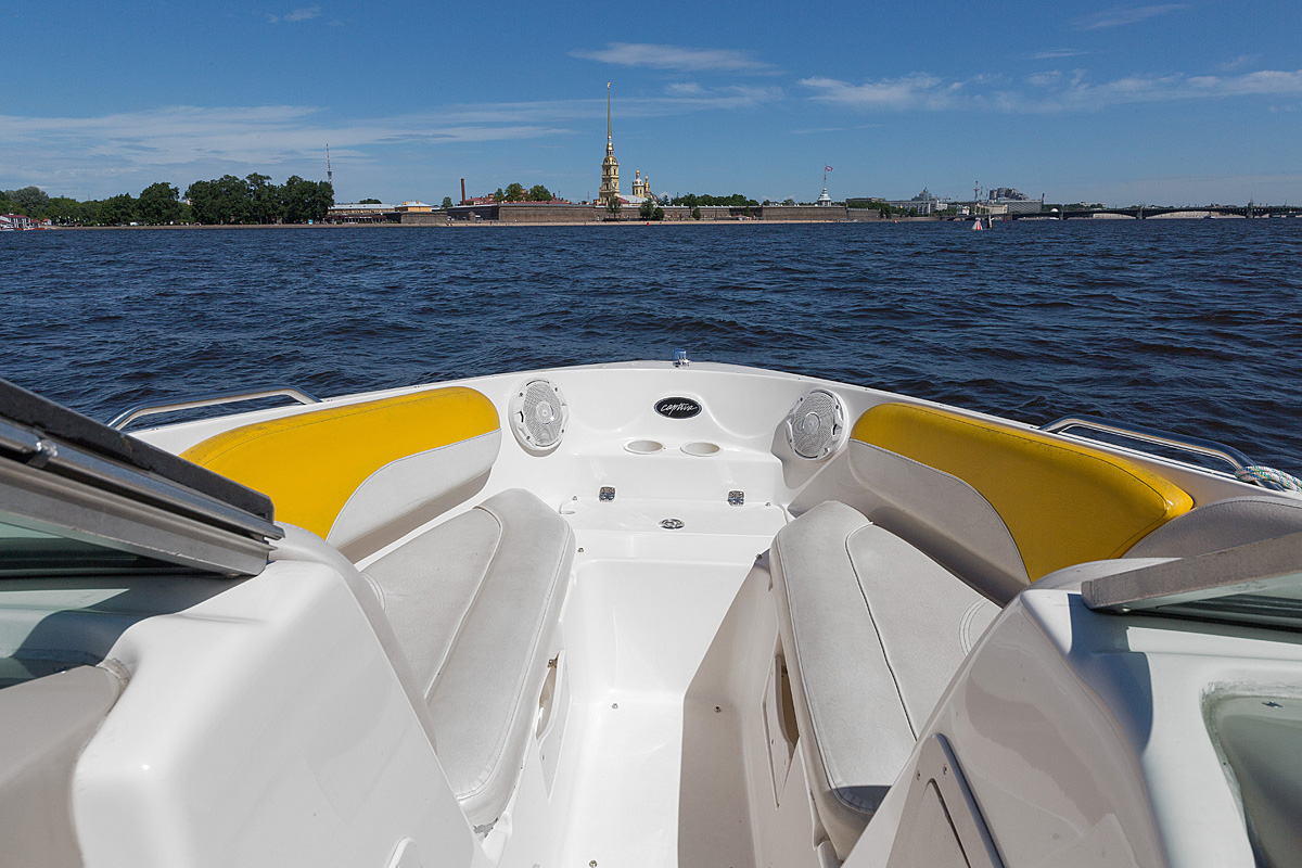 Rinker 212