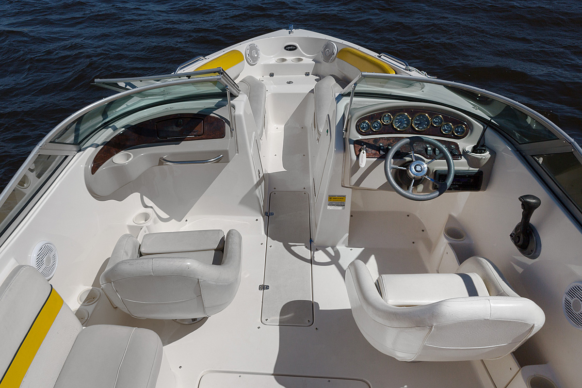 Rinker 212