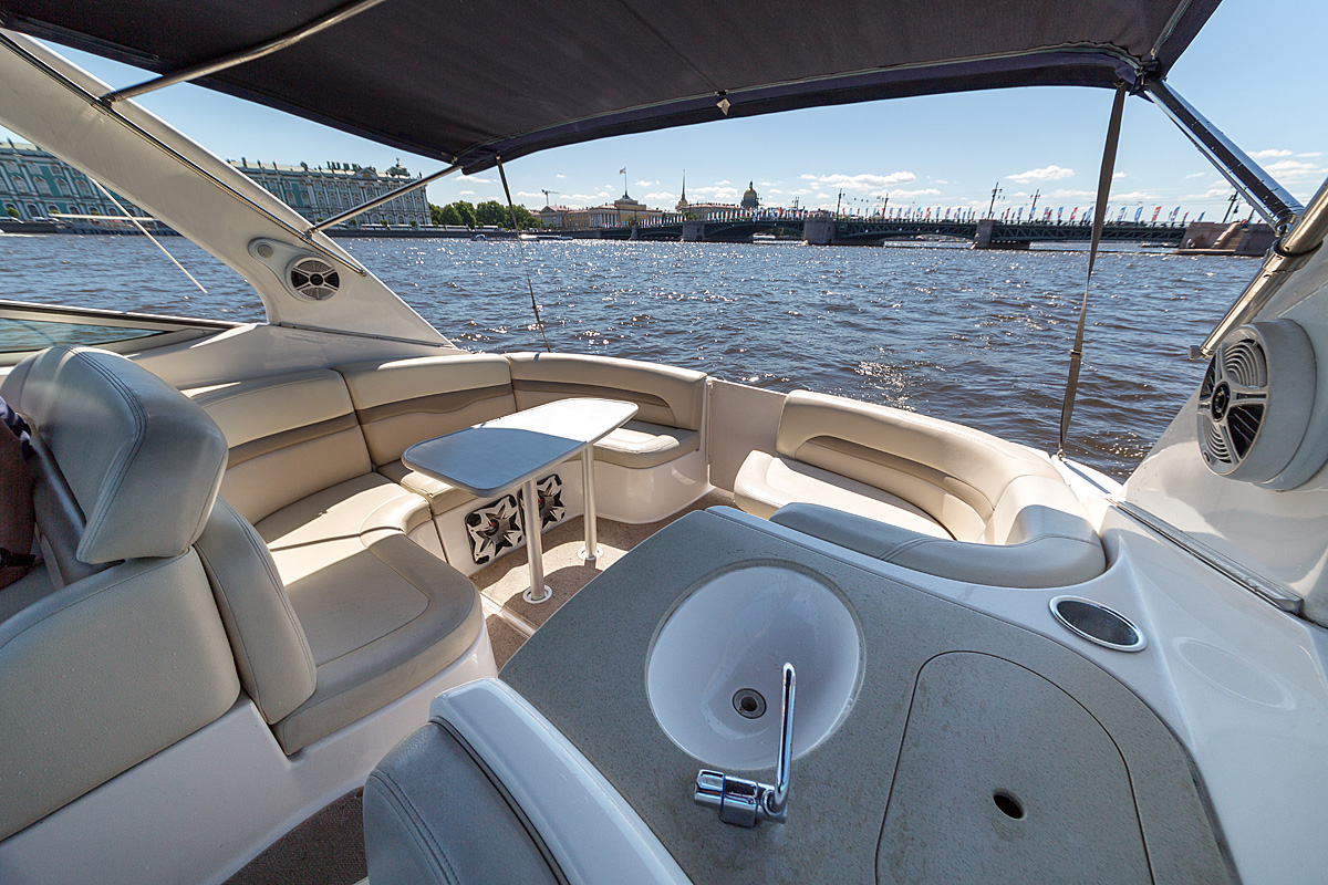 Chaparral 330