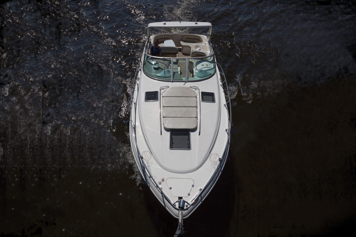 Chaparral 330