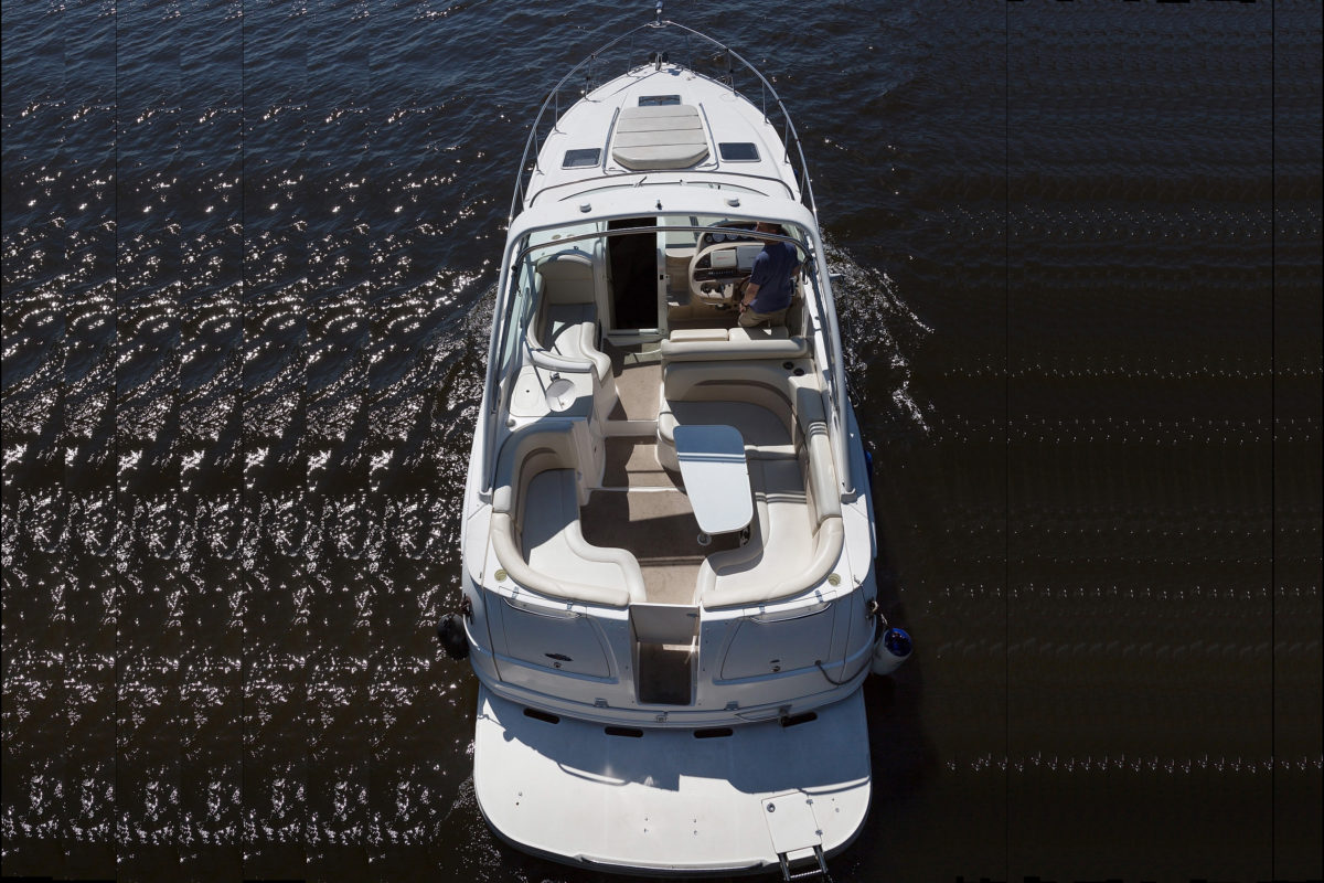 Chaparral 330