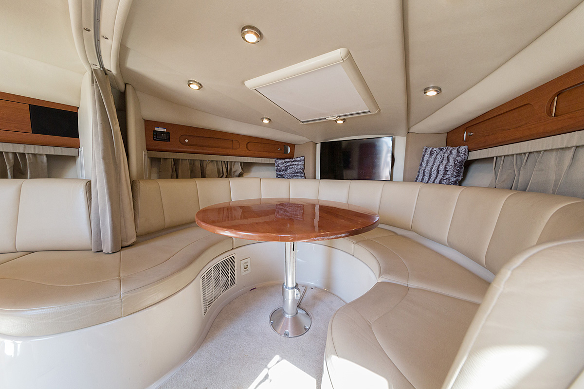 Chaparral 330