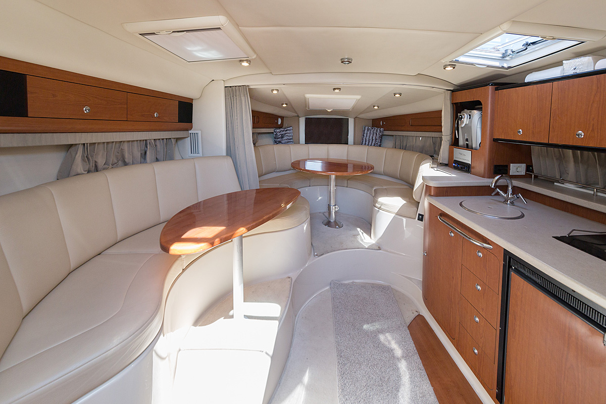 Chaparral 330