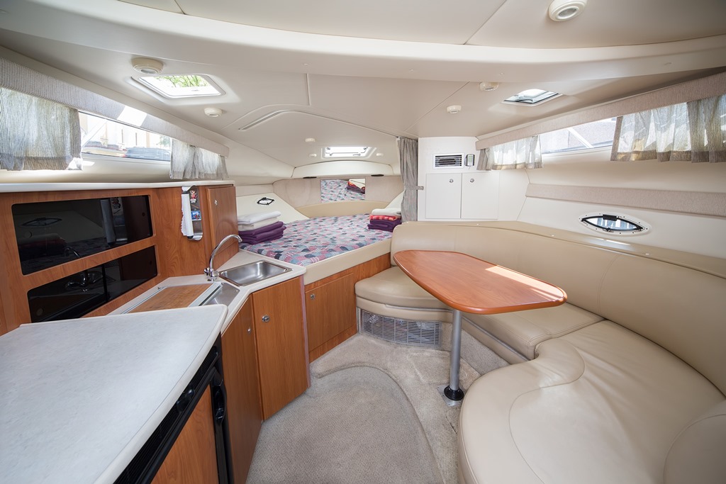 Bayliner 305 / Дыхание Ветра
