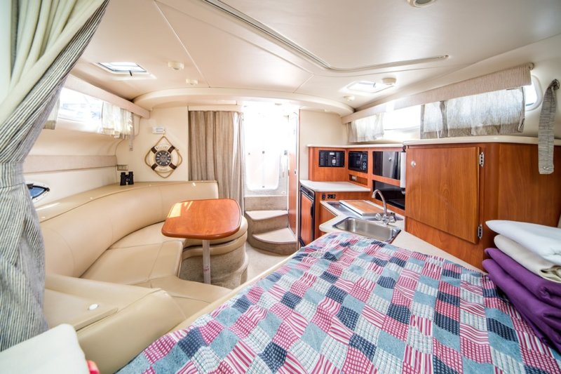 Bayliner 305 / Дыхание Ветра
