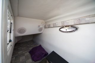 Crownline 320 / Кролик