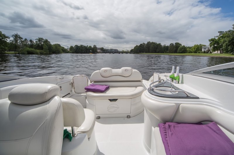 Crownline 320 / Кролик