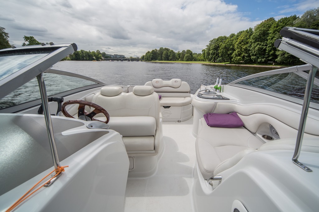 Crownline 320 / Кролик
