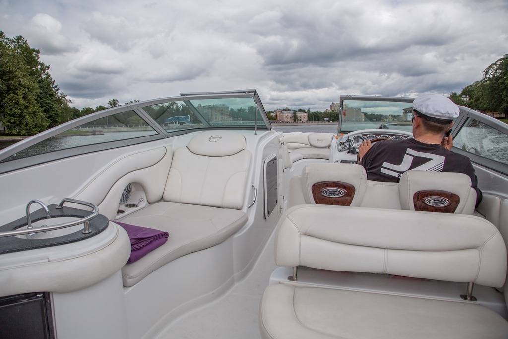 Crownline 320 / Кролик