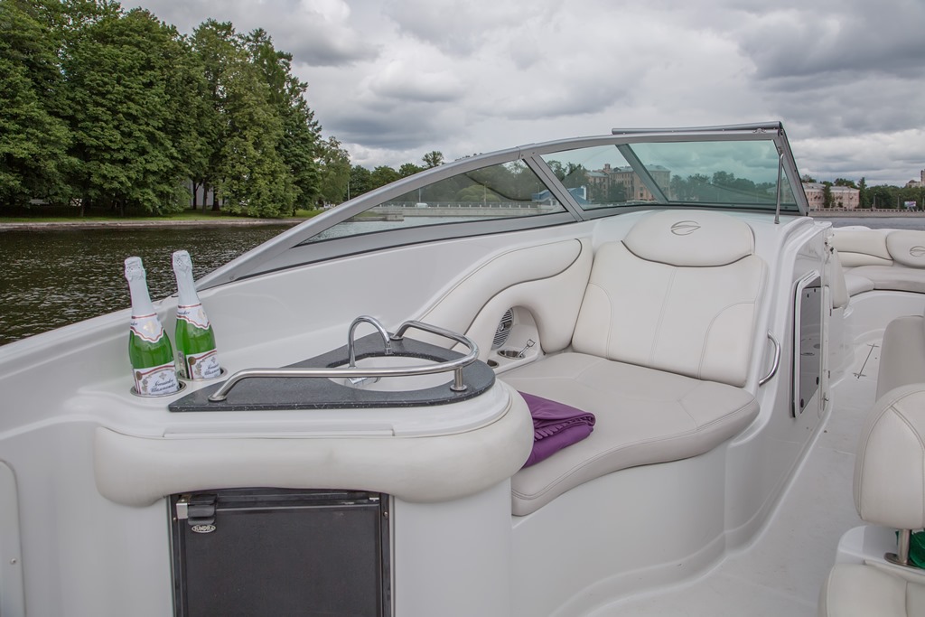 Crownline 320 / Кролик