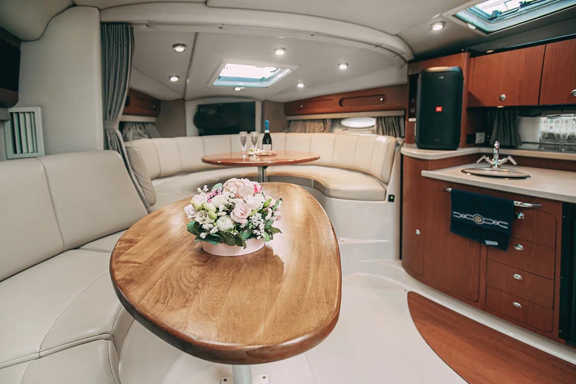 Chaparral 330 / Эфир