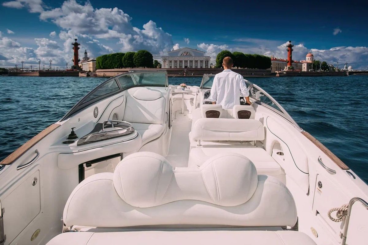 Crownline 320 / Кролик