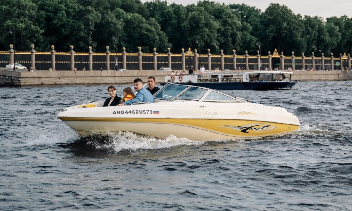 Rinker 212 / Ринкер