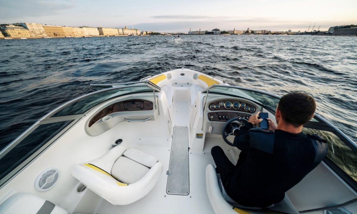 Rinker 212 / Ринкер