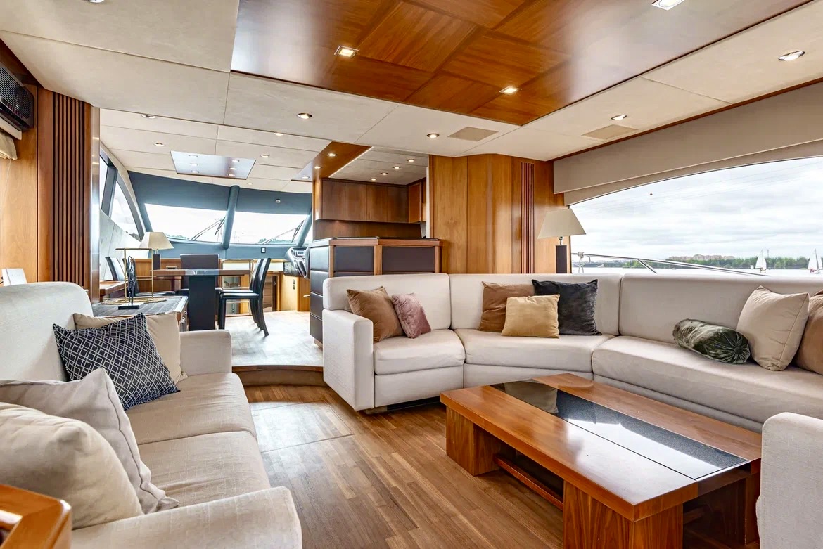 Sunseeker 70 Pallada / Сансикер 70 Паллада