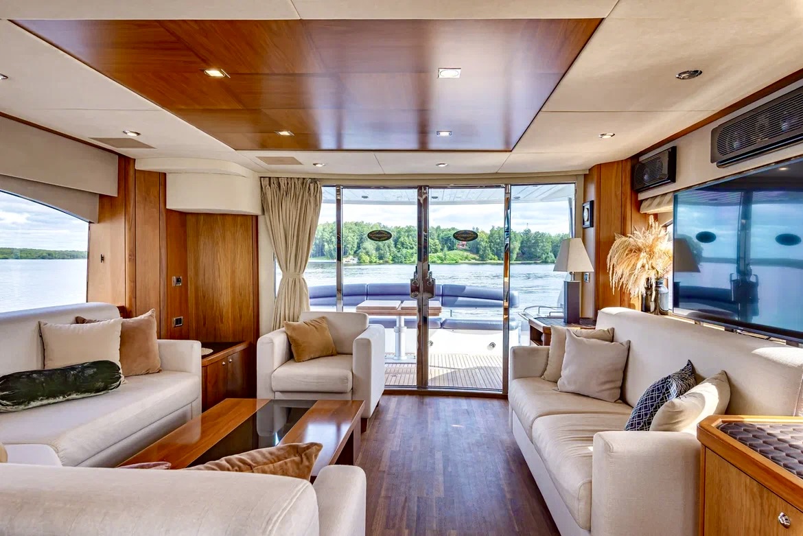 Sunseeker 70 Pallada / Сансикер 70 Паллада