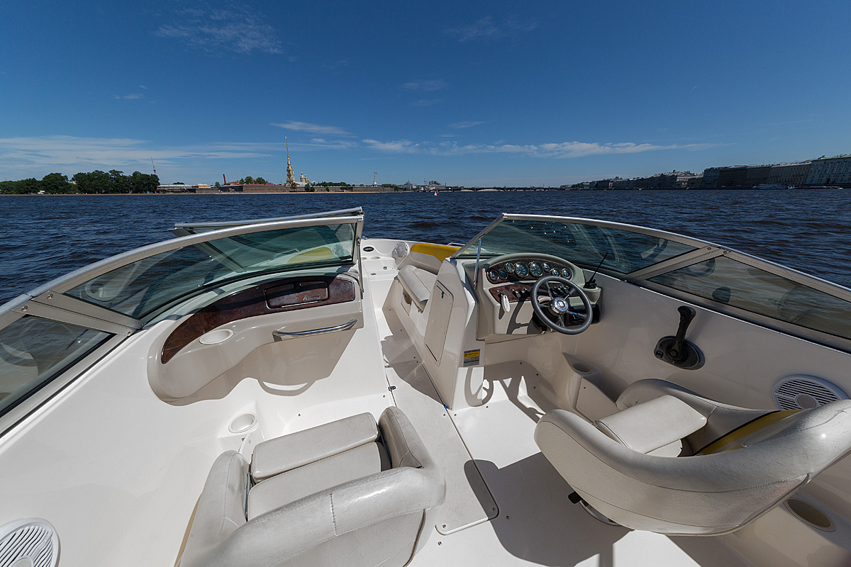 Rinker 212