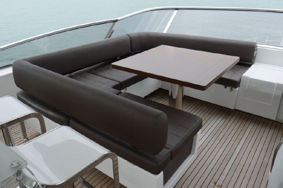 Azimut 80