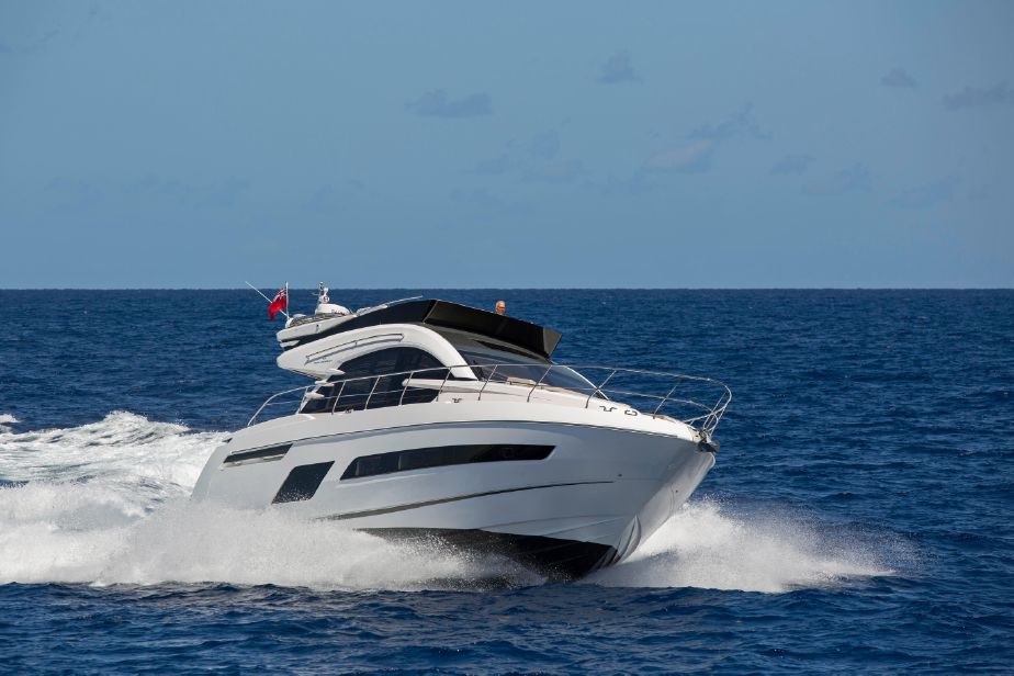 Fairline Squadron