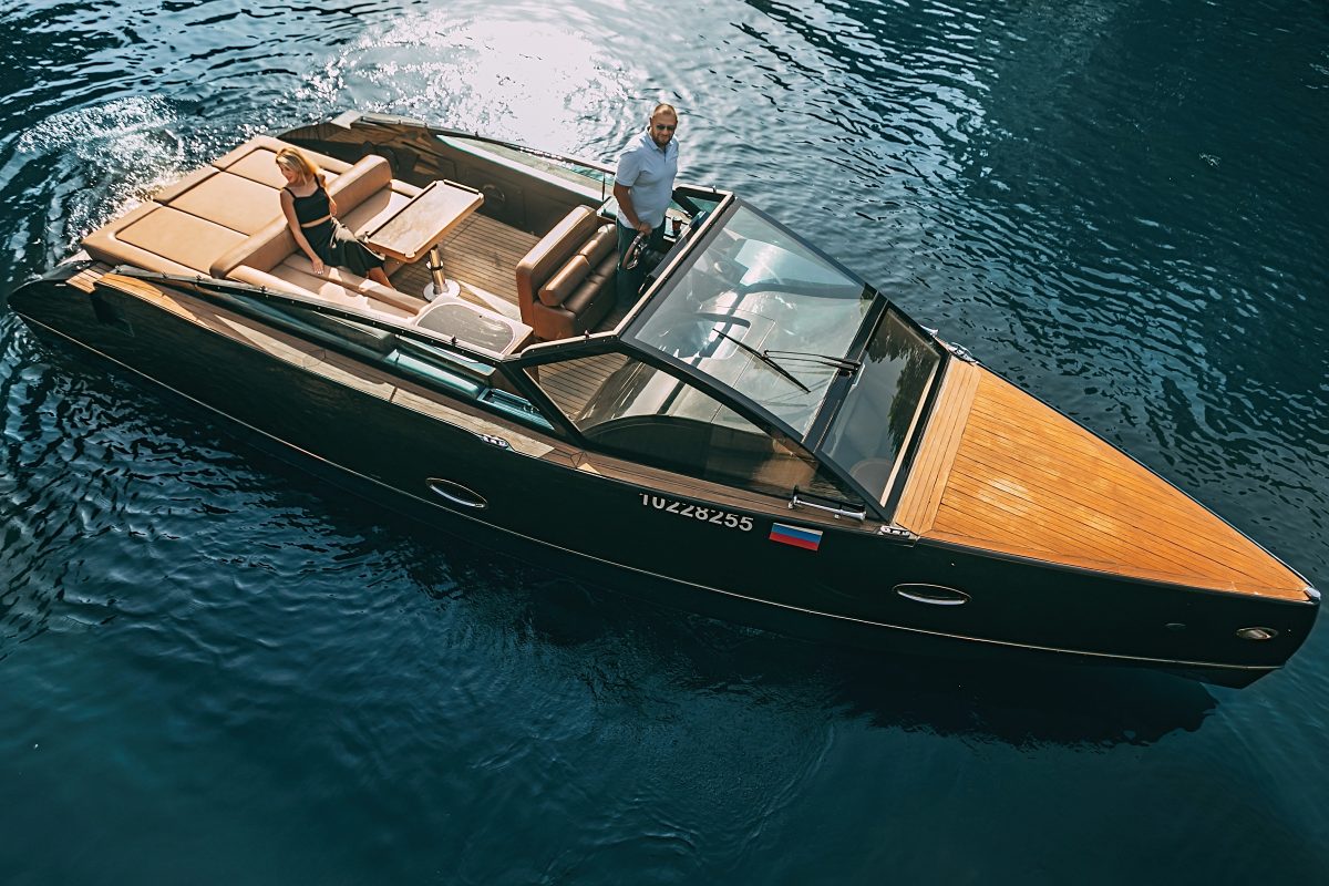 Velvette 33 Black Boat / Блэк Боат