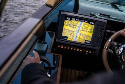 Velvette 33 Black Boat