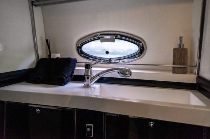 Velvette 33 Black Boat