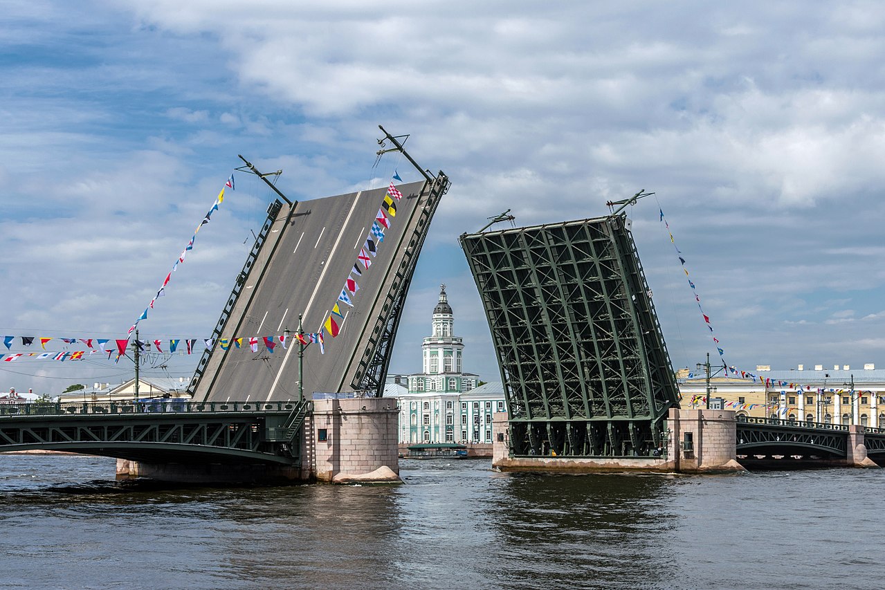 Мосты Санкт-Петербурга: мини-гид для вашей водной прогулки