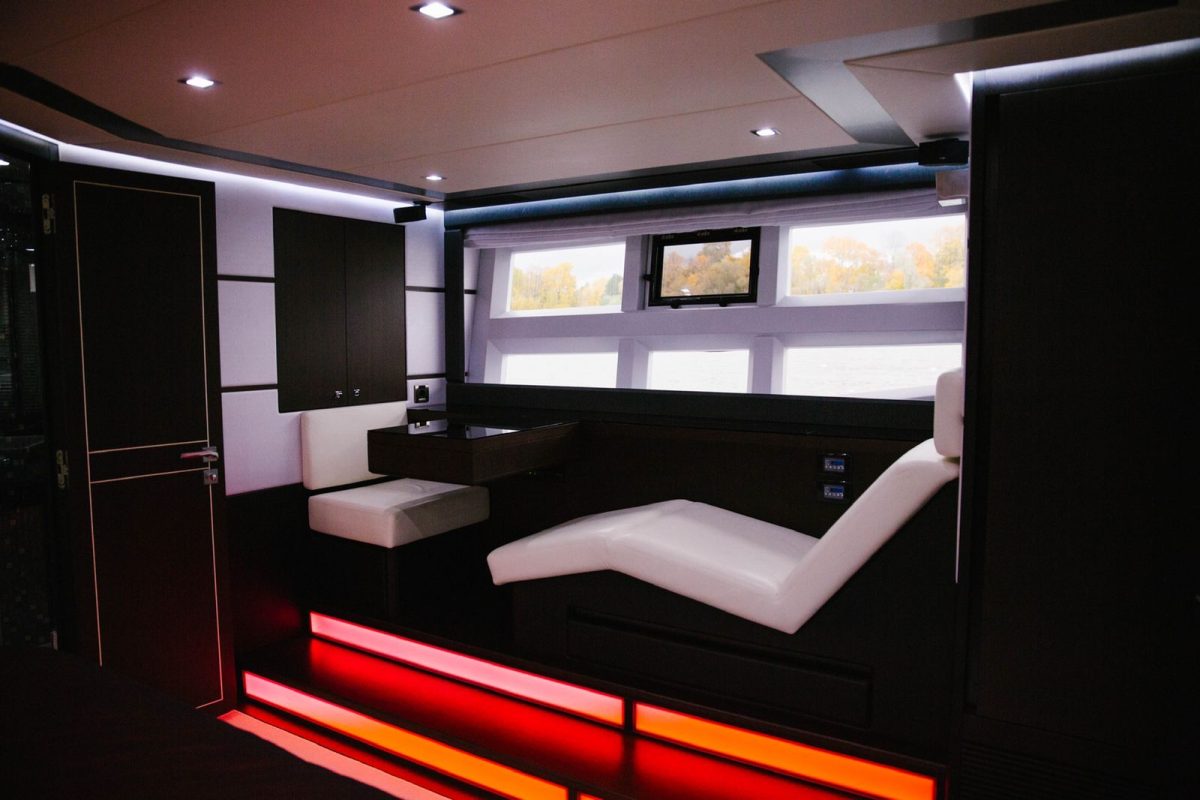 Galeon 64 / Галеон 64