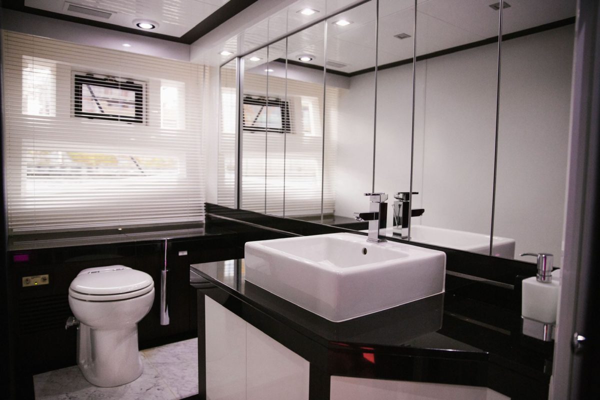 Galeon 64 / Галеон 64