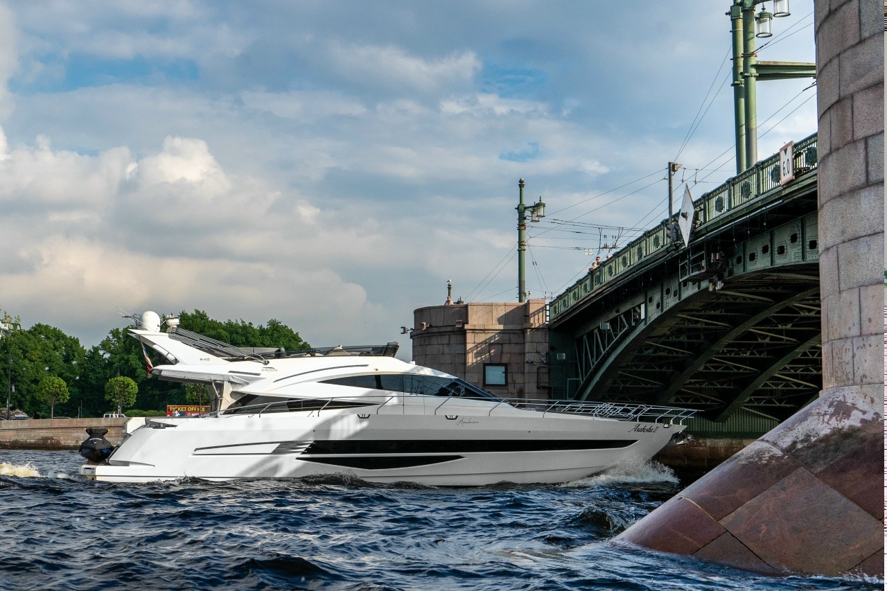 Galeon 64 / Галеон 64