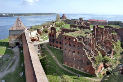 Экскурсия в музей «Прорыв» и крепость Орешек на метеоре