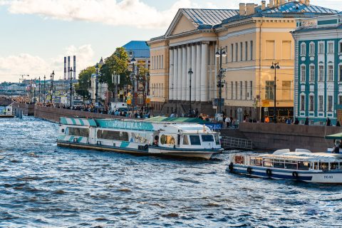 Джаз под разводными мостами на теплоходе «Ряпушка»