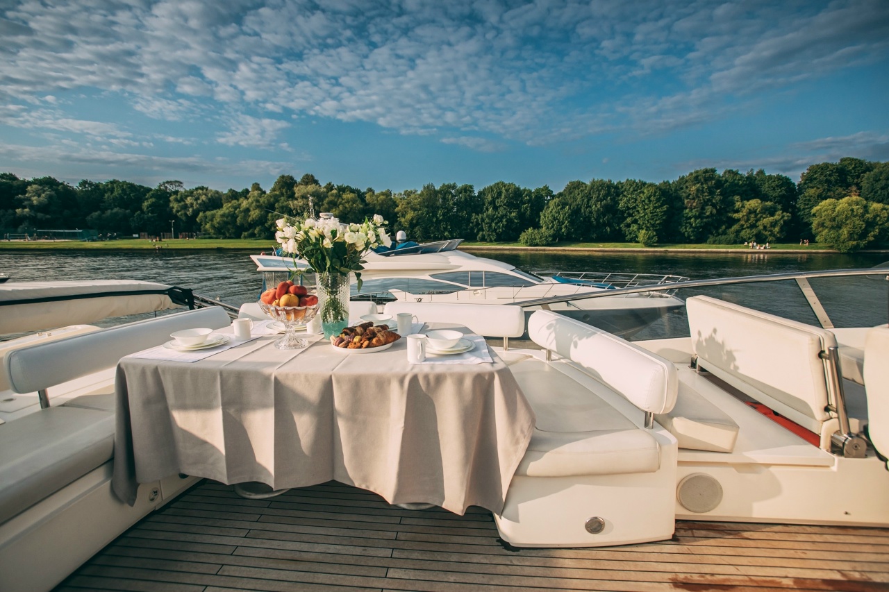 Аврора (Fairline 68)