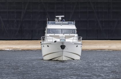 Fairline Squadron 65 / Фэирлайн Сквадрон