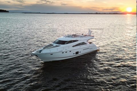 Fairline Squadron 65 / Фэирлайн Сквадрон