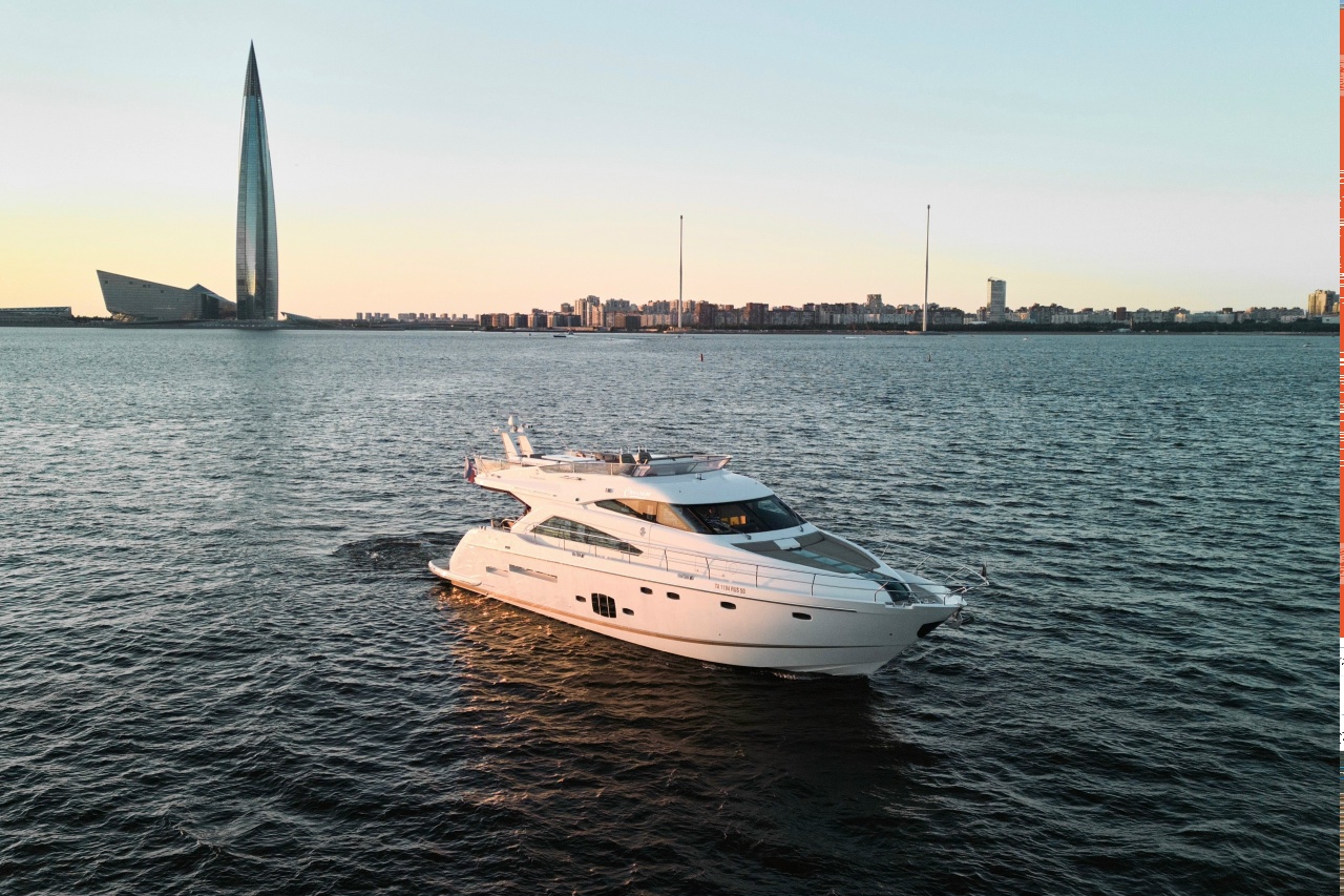 Fairline Squadron 65 / Фэирлайн Сквадрон