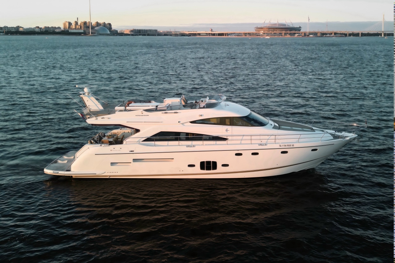 Fairline Squadron 65 / Фэирлайн Сквадрон