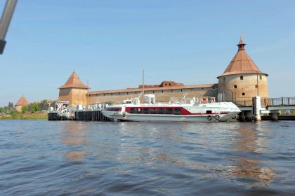 Экскурсия в крепость «Орешек» на метеоре