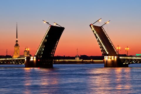Разводные мосты в историческом центре Петербурга