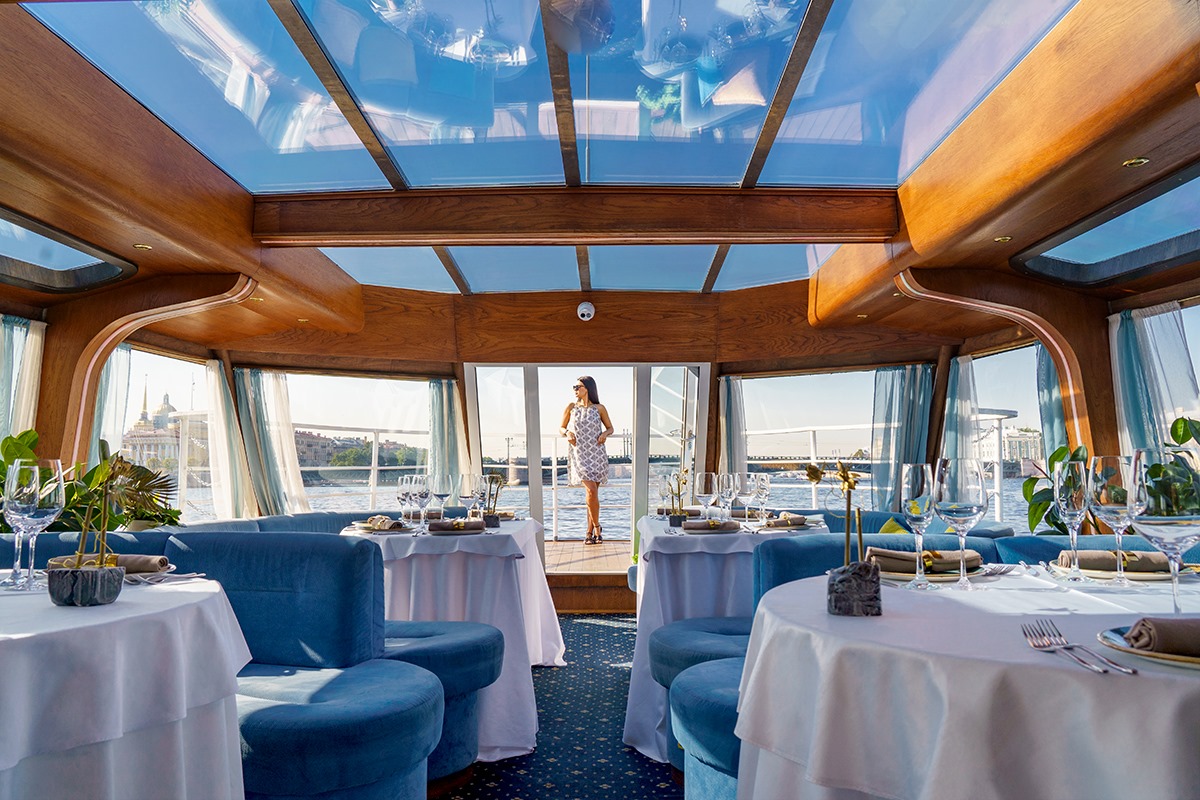 Джаз под разводными мостами на теплоходе «Ряпушка»